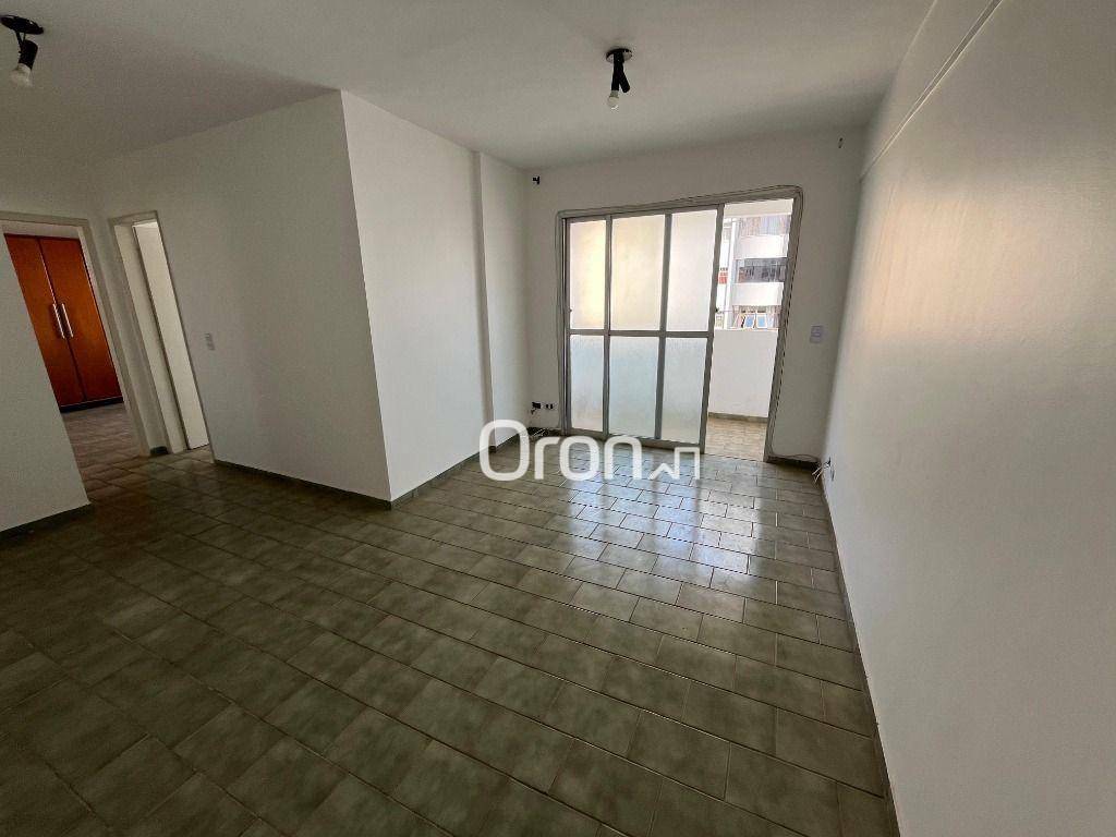 Apartamento à venda com 2 quartos, 62m² - Foto 2