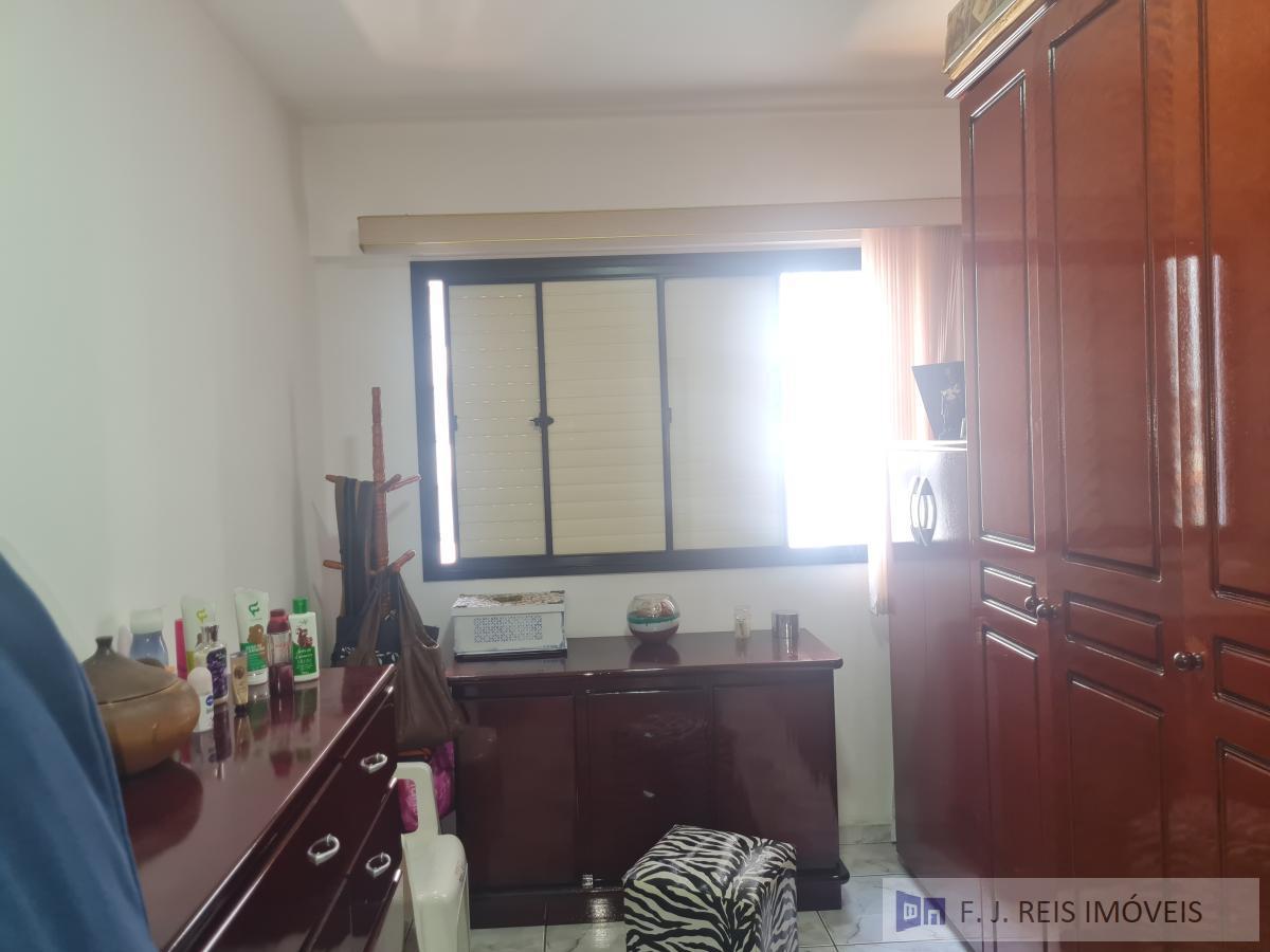 Apartamento à venda com 3 quartos, 87m² - Foto 14