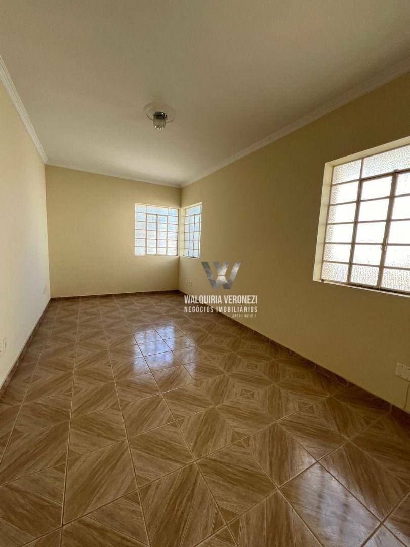 Casa de Condomínio à venda com 3 quartos, 200m² - Foto 5