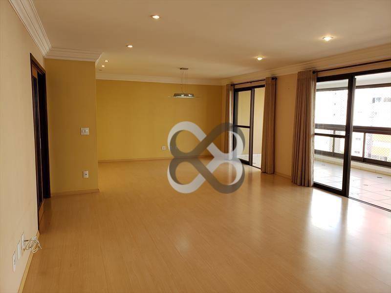 Apartamento à venda com 3 quartos, 217m² - Foto 2