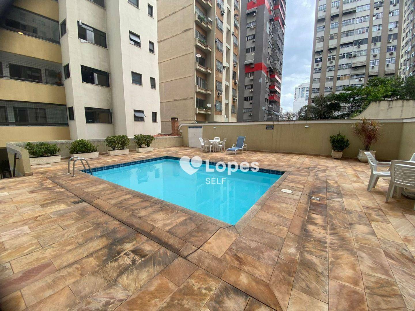 Apartamento à venda com 4 quartos, 250m² - Foto 14