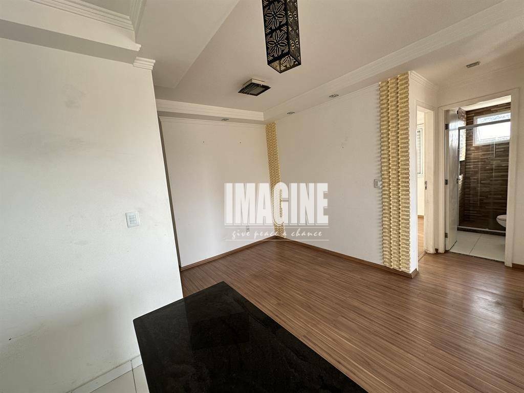 Apartamento à venda com 2 quartos, 45m² - Foto 4