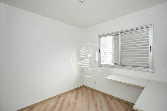 Apartamento à venda com 3 quartos, 176m² - Foto 7