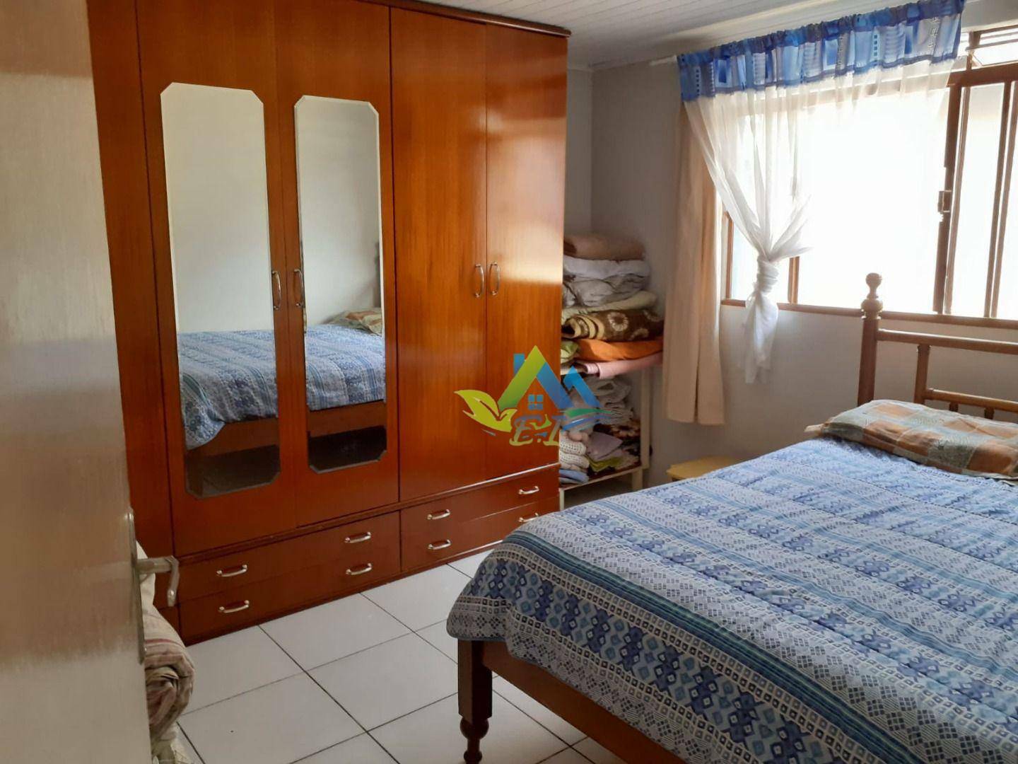 Casa à venda com 5 quartos, 200m² - Foto 6