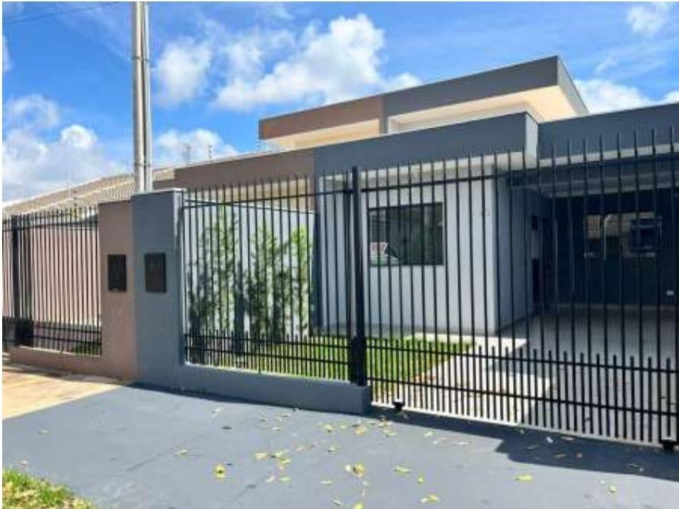 Casa à venda com 3 quartos, 150m² - Foto 1