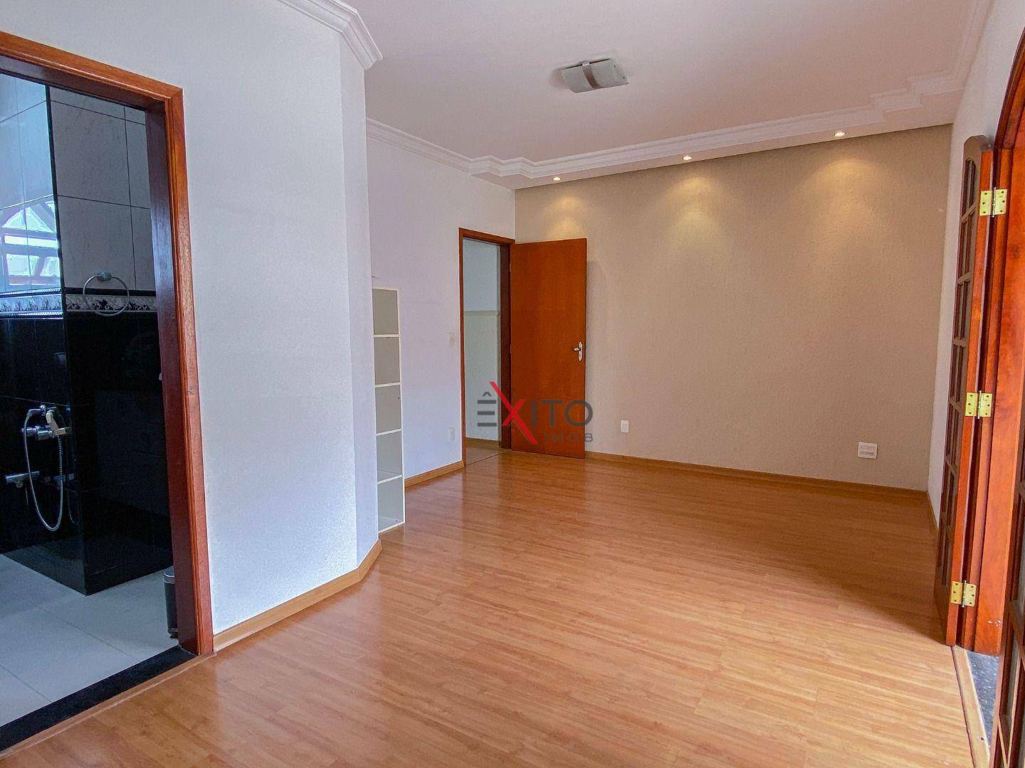 Casa à venda com 3 quartos, 186m² - Foto 8