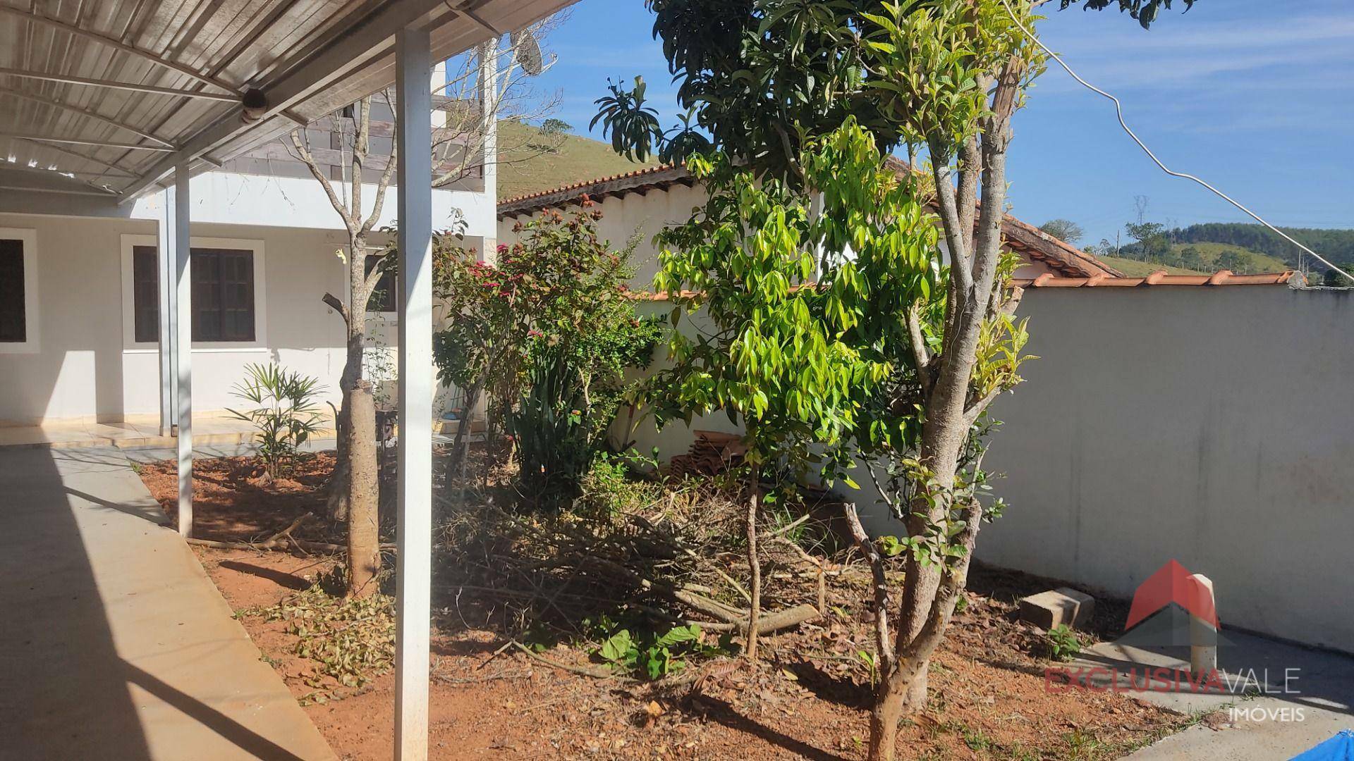 Casa à venda com 2 quartos, 90m² - Foto 2