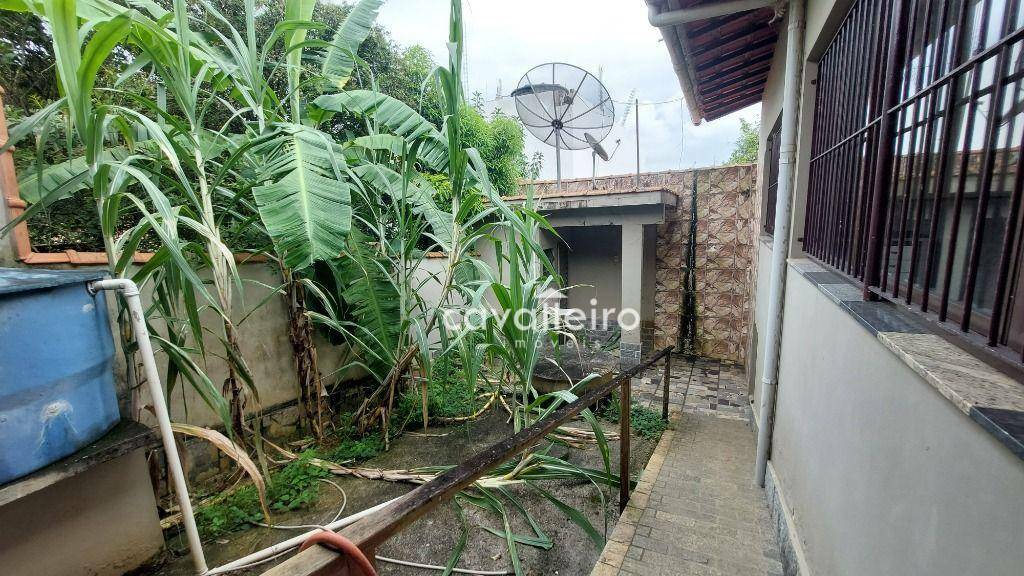 Casa à venda com 3 quartos, 280m² - Foto 25