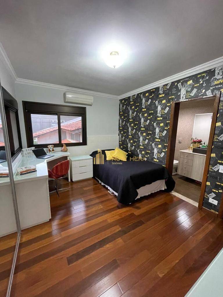 Sobrado à venda com 4 quartos, 354m² - Foto 32