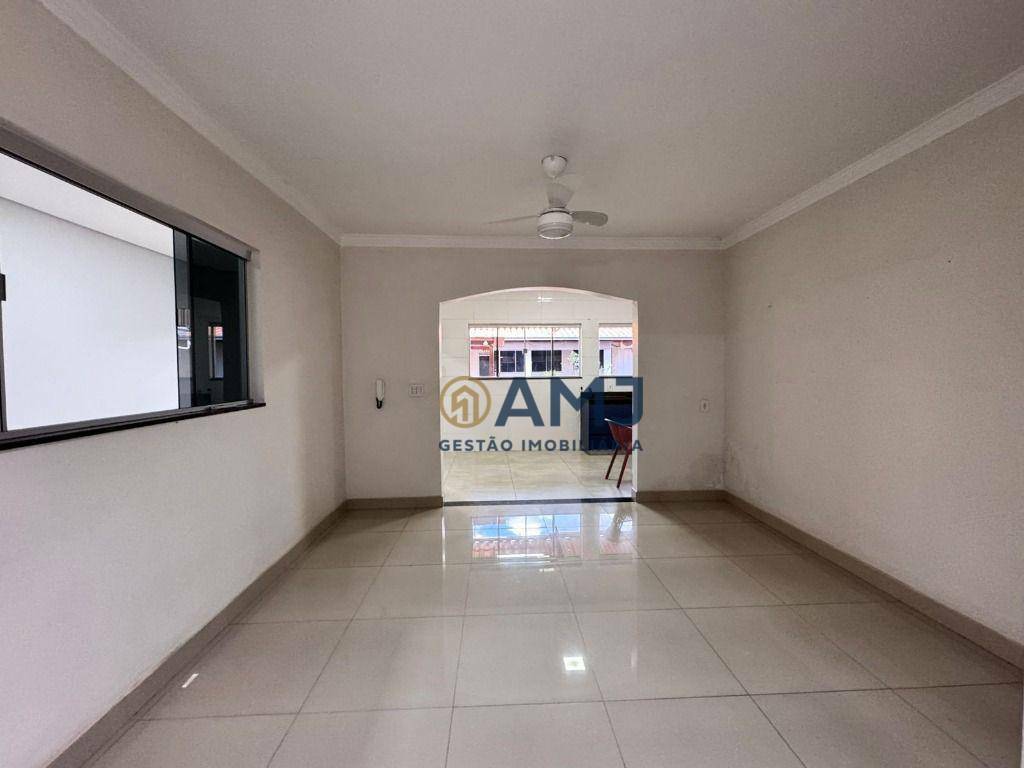 Casa para alugar com 3 quartos, 301m² - Foto 5