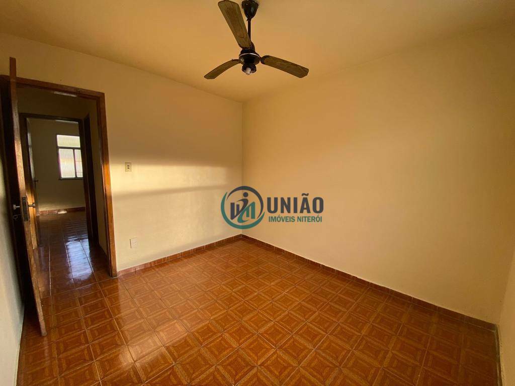 Apartamento à venda com 2 quartos, 60m² - Foto 5