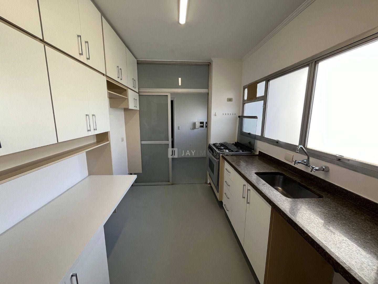 Apartamento para alugar com 4 quartos, 130m² - Foto 21