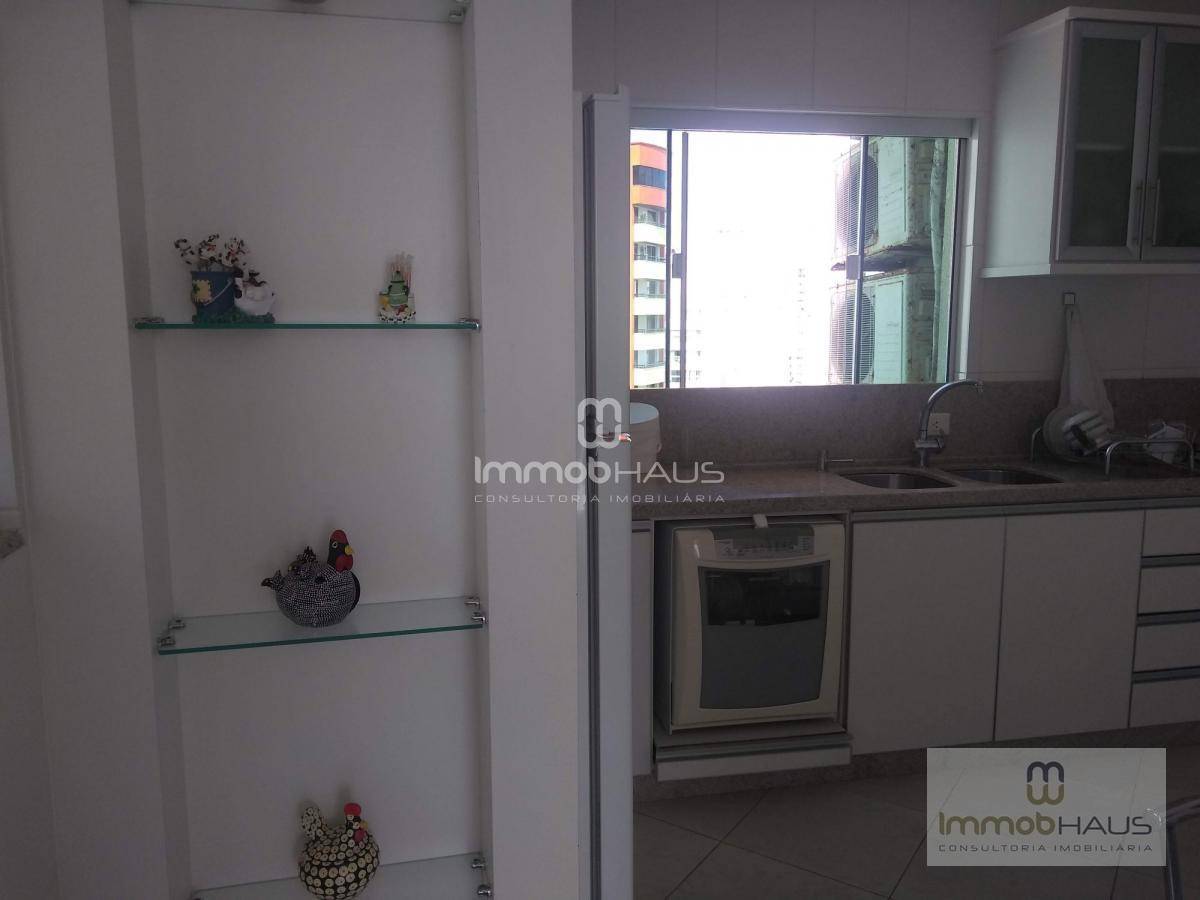 Apartamento à venda com 3 quartos, 186m² - Foto 20