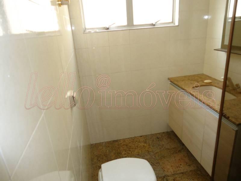 Apartamento para alugar com 3 quartos, 125m² - Foto 8