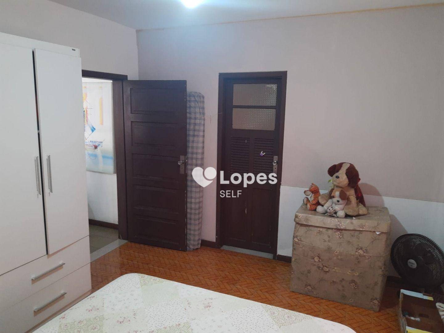 Casa à venda com 2 quartos, 300m² - Foto 8