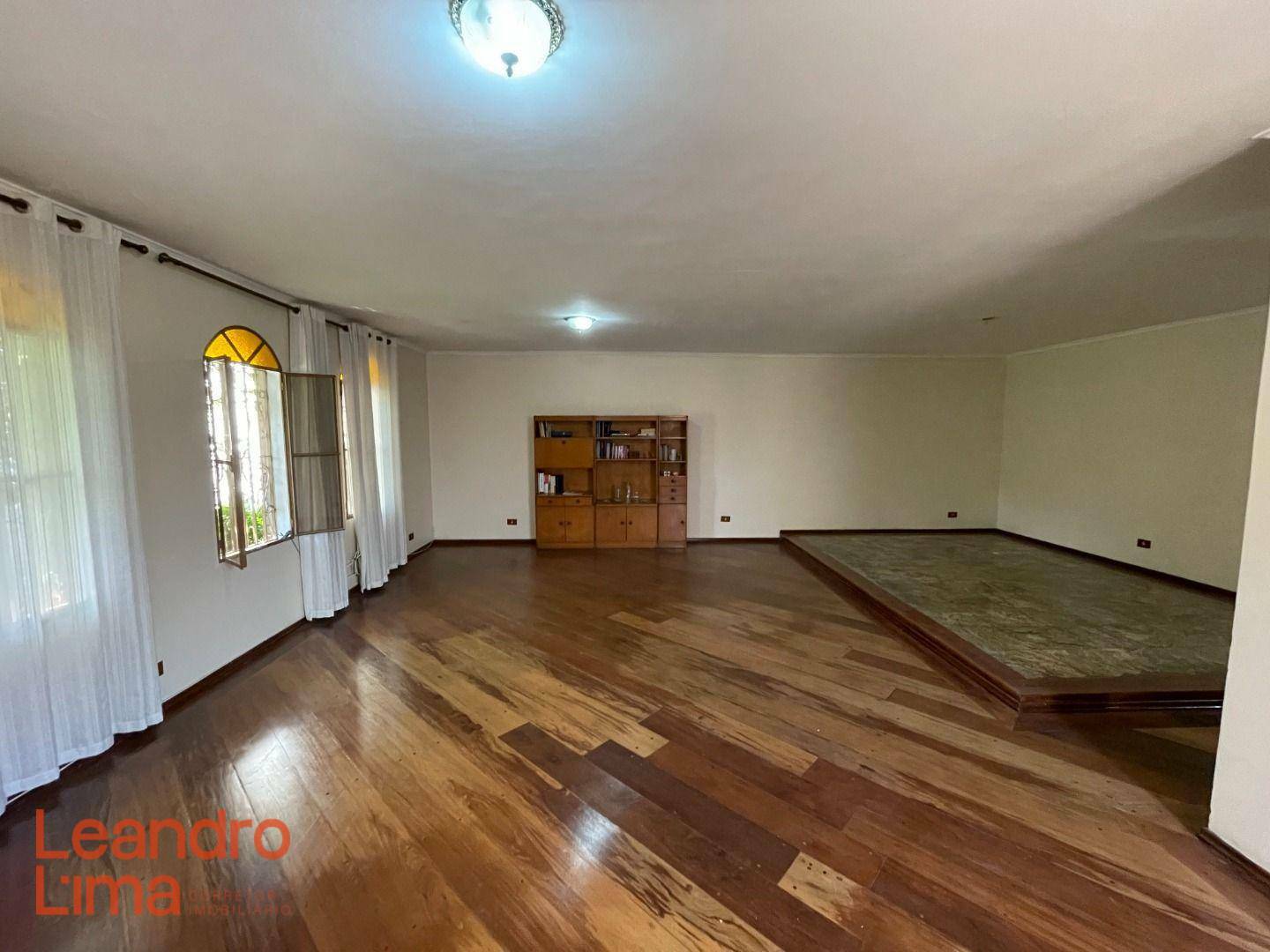 Casa à venda com 4 quartos, 350m² - Foto 5