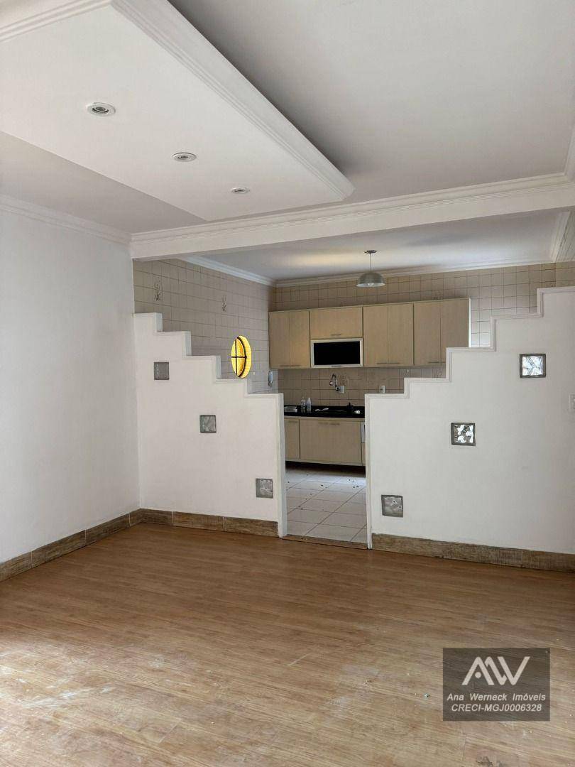 Casa à venda com 4 quartos, 330m² - Foto 5