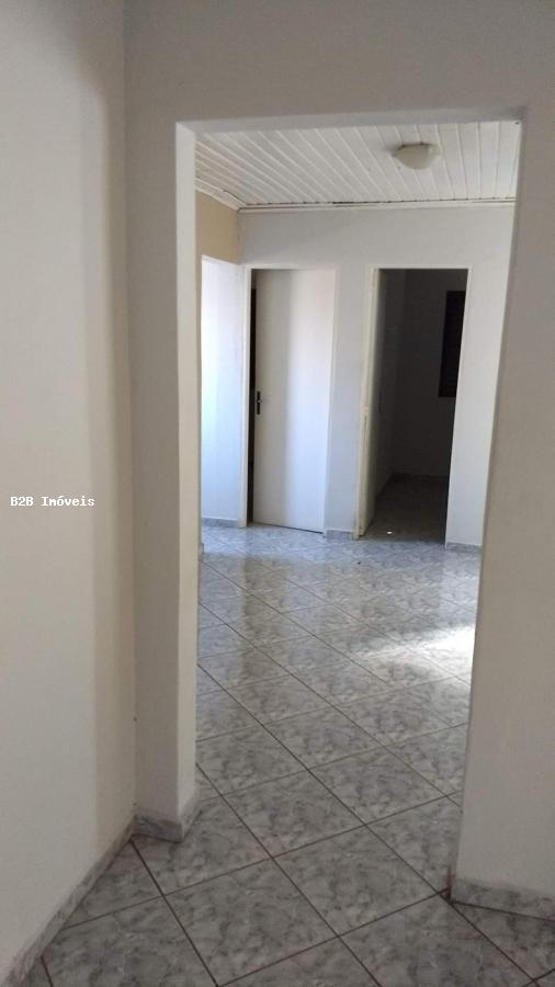 Casa à venda com 3 quartos, 200m² - Foto 4