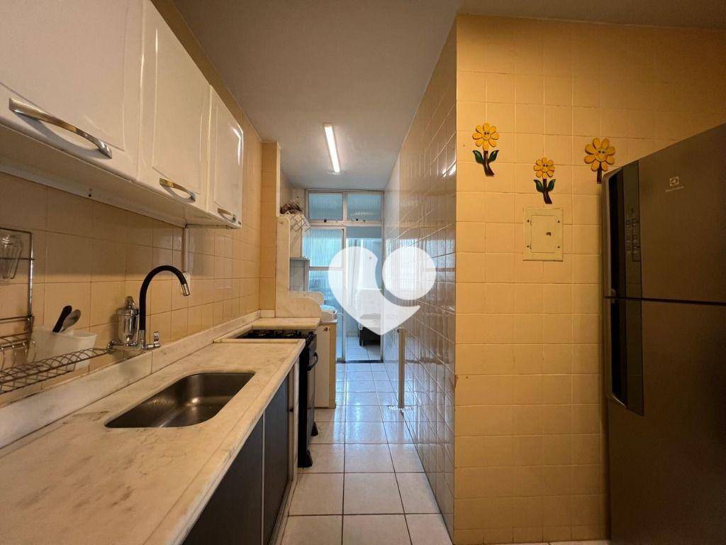 Apartamento à venda com 2 quartos, 100m² - Foto 12