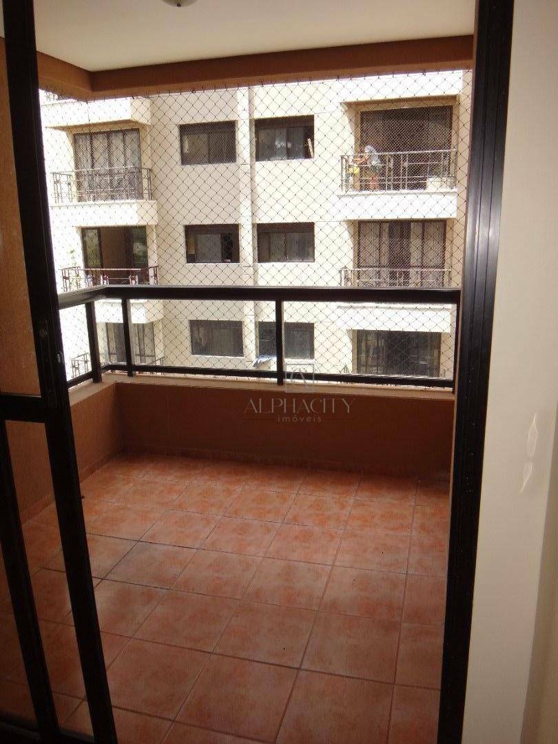 Apartamento para alugar com 3 quartos, 84m² - Foto 3