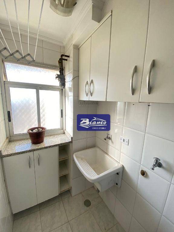 Apartamento para alugar com 2 quartos, 55m² - Foto 10