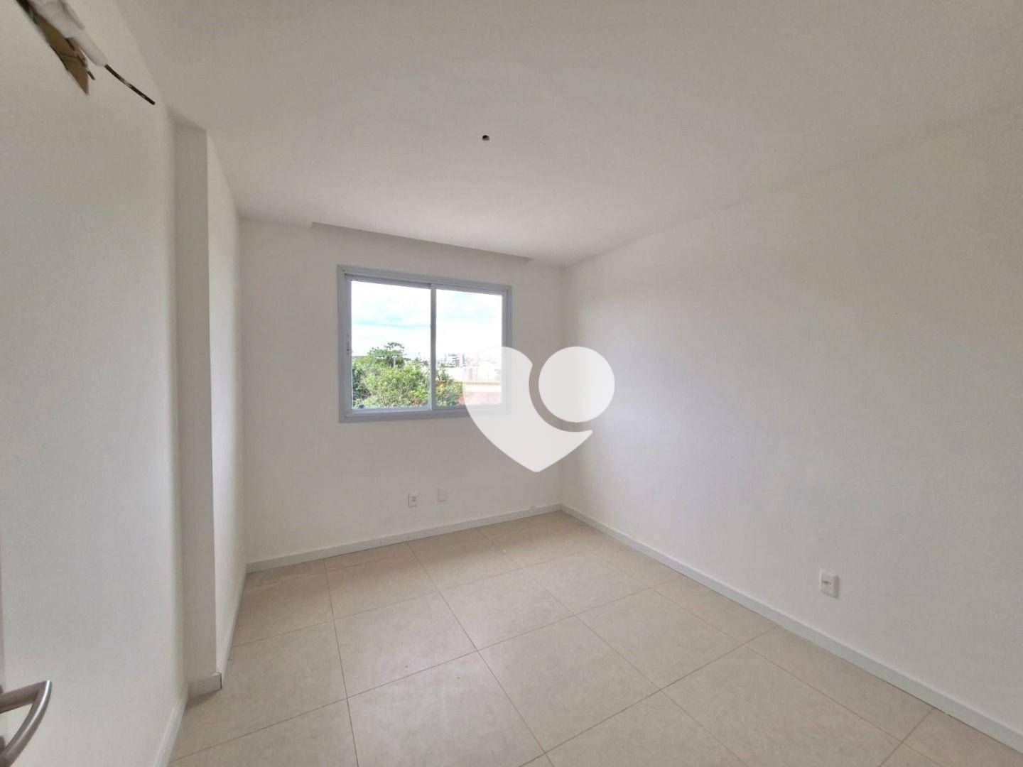 Apartamento à venda com 3 quartos, 110m² - Foto 8