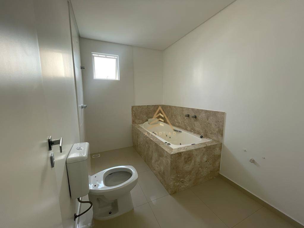 Apartamento à venda com 3 quartos, 159m² - Foto 12