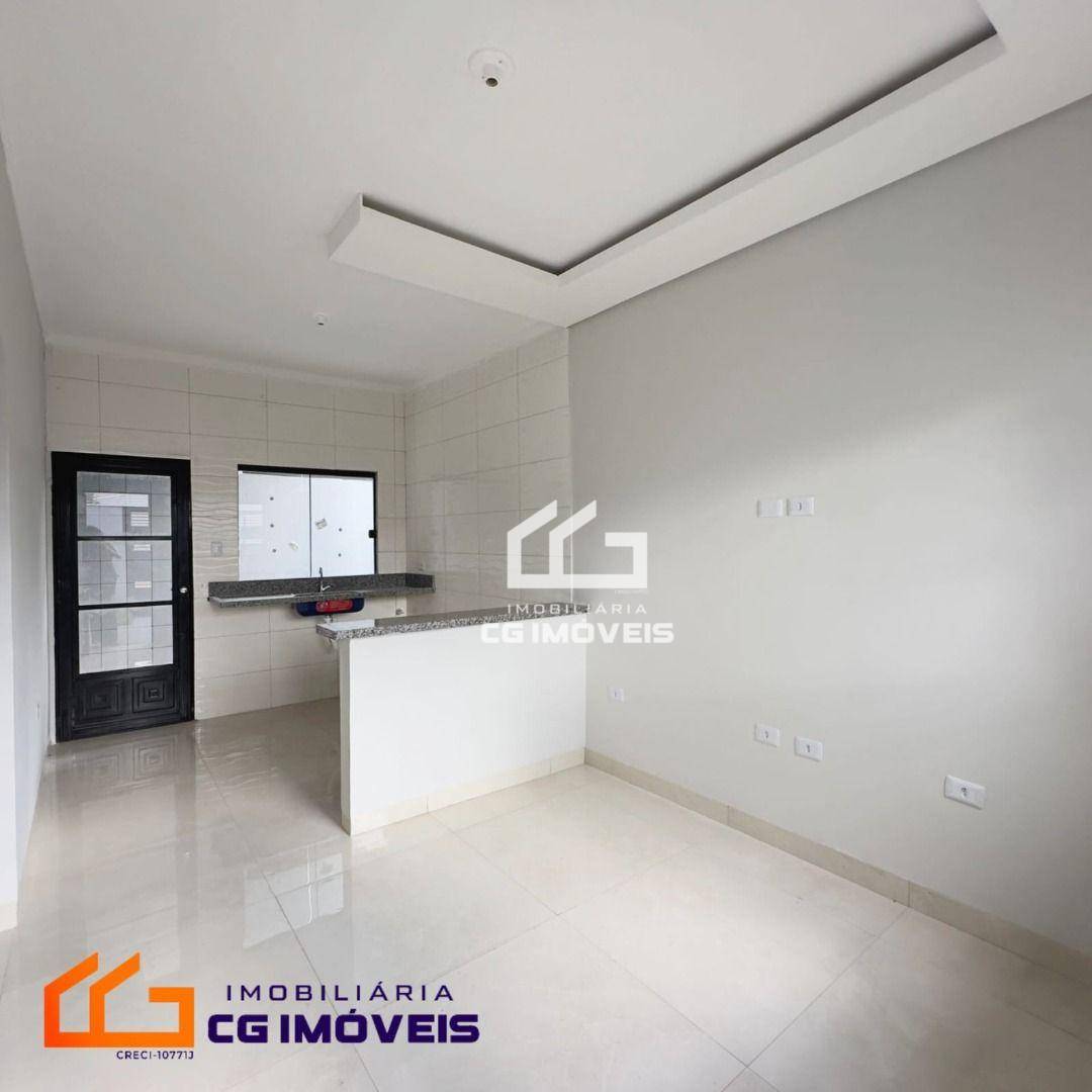 Casa à venda com 2 quartos, 45m² - Foto 3