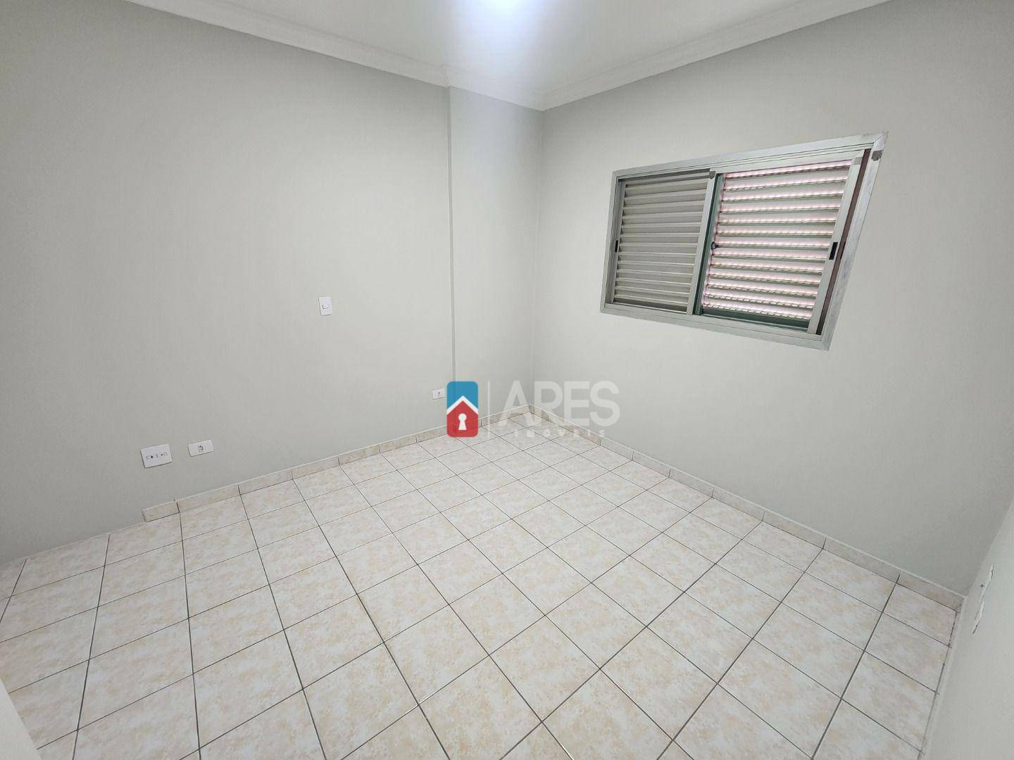 Apartamento para alugar com 3 quartos, 110m² - Foto 10