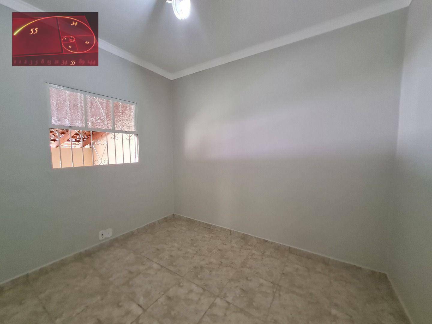 Casa à venda com 3 quartos, 64m² - Foto 11