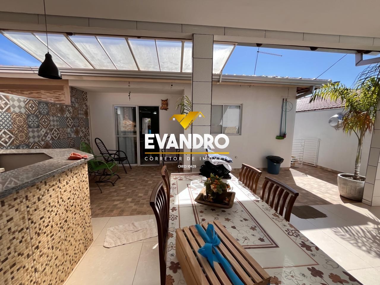 Casa de Condomínio à venda com 3 quartos, 198m² - Foto 3