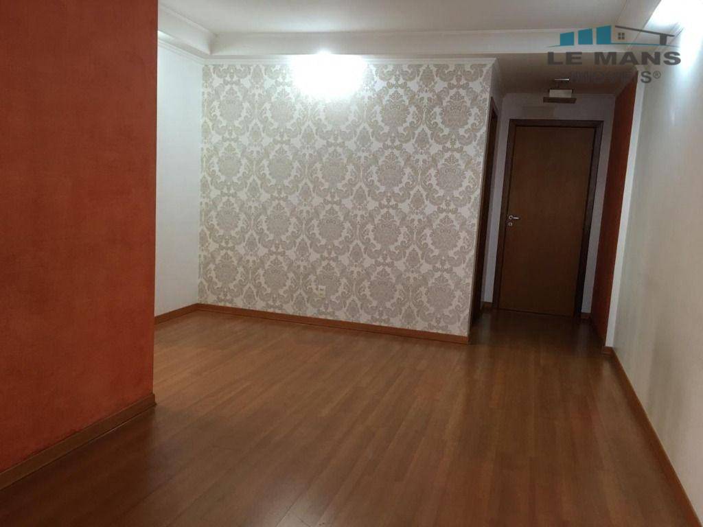 Apartamento à venda com 3 quartos, 97m² - Foto 2