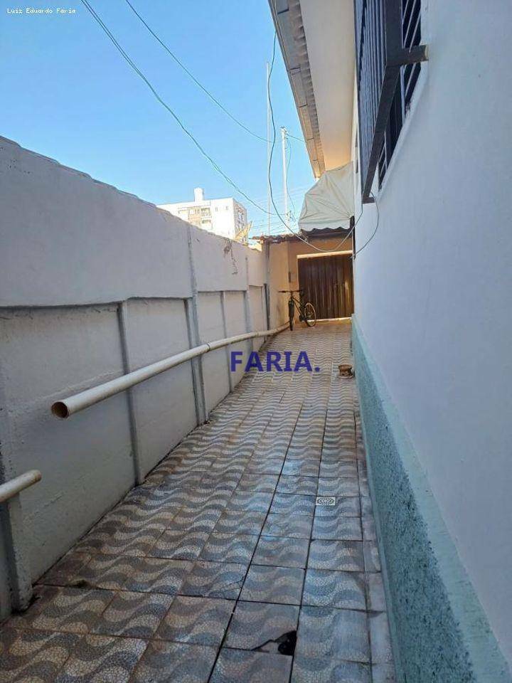 Casa à venda com 4 quartos, 131m² - Foto 15