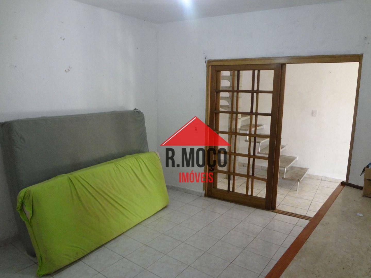 Sobrado à venda com 8 quartos, 100m² - Foto 3