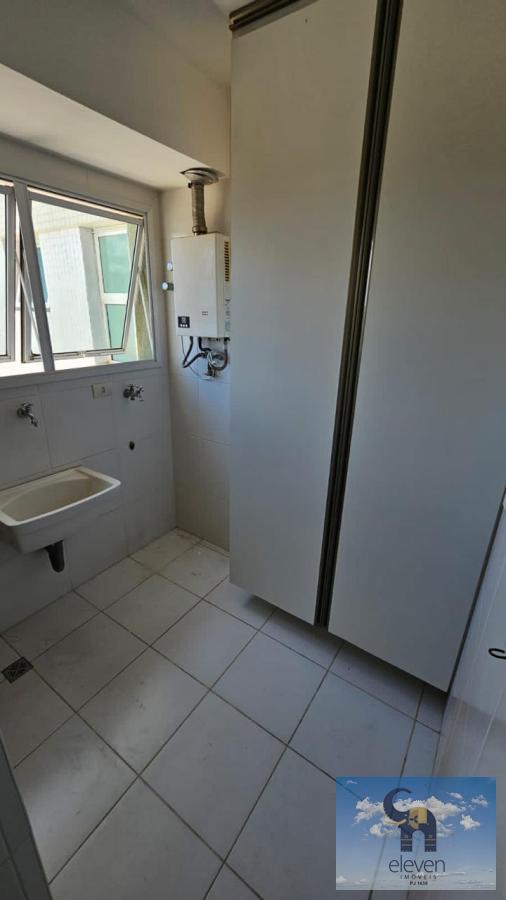 Apartamento para alugar com 3 quartos, 116m² - Foto 12