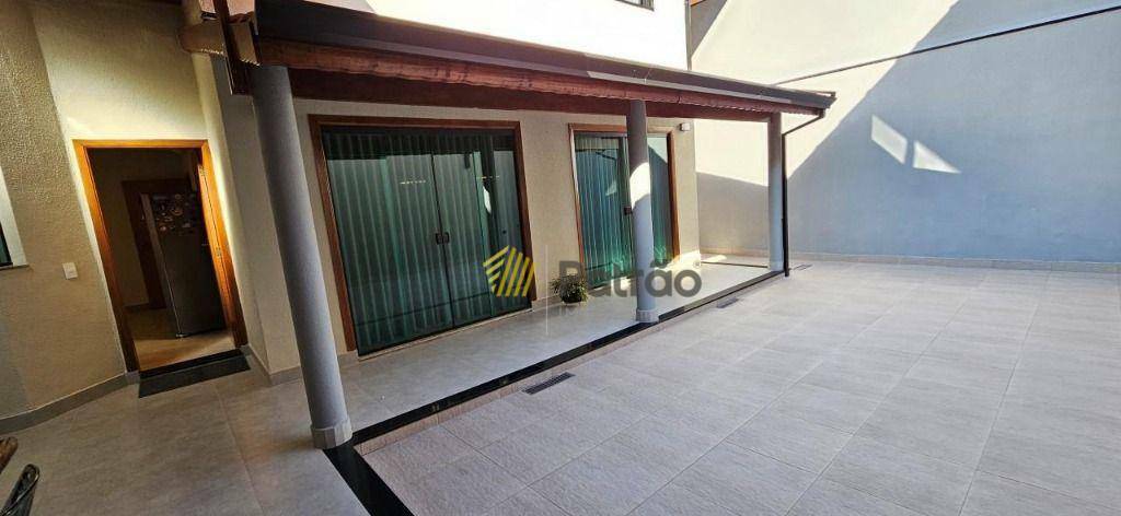 Casa à venda com 4 quartos, 382m² - Foto 68