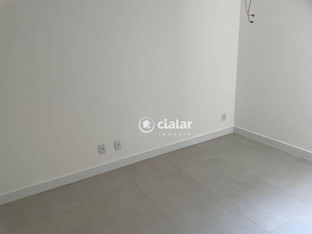 Apartamento à venda com 2 quartos, 181m² - Foto 3