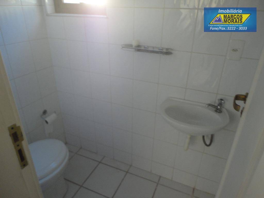 Apartamento à venda com 3 quartos, 189m² - Foto 11