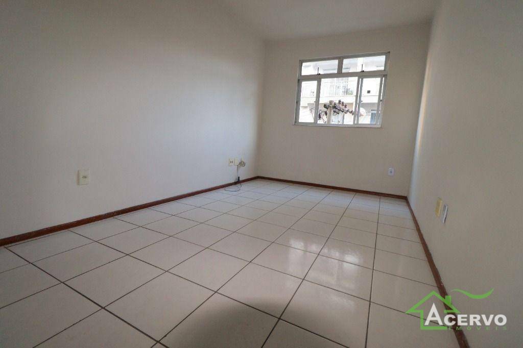 Apartamento para alugar com 2 quartos, 68m² - Foto 2