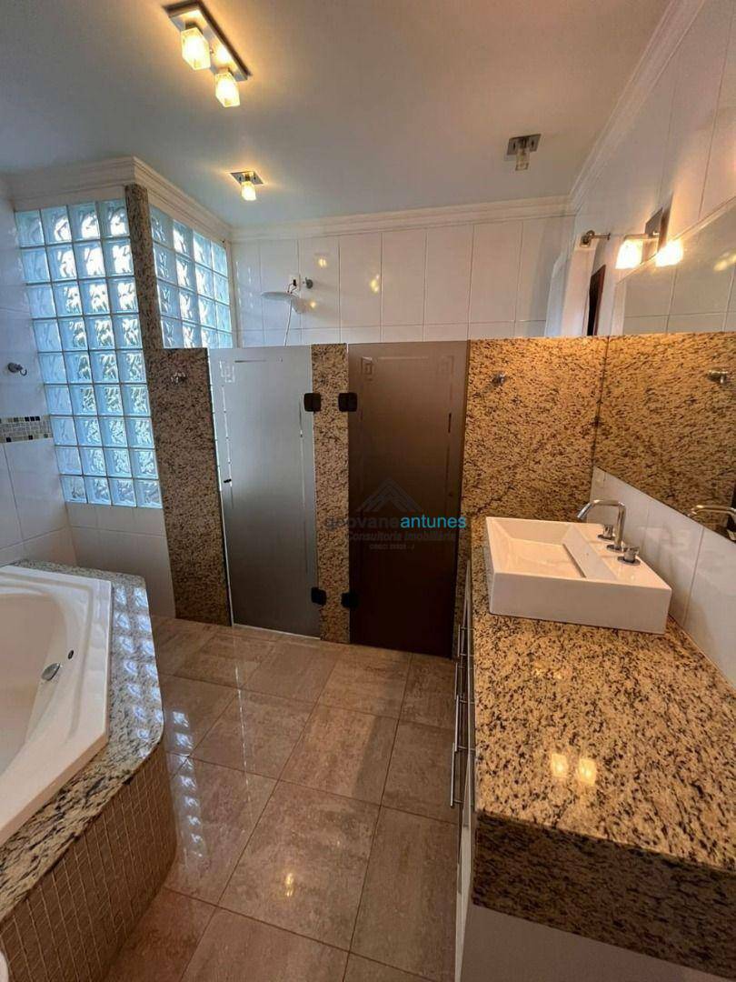 Sobrado à venda com 6 quartos, 630m² - Foto 37