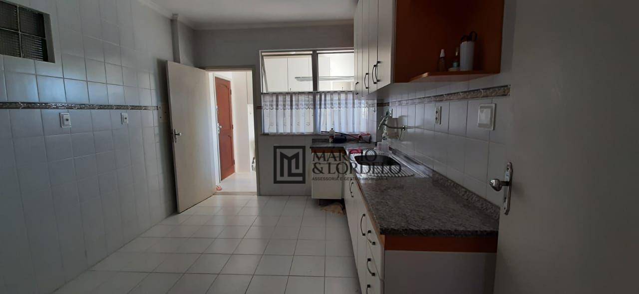 Apartamento à venda com 3 quartos, 124m² - Foto 9