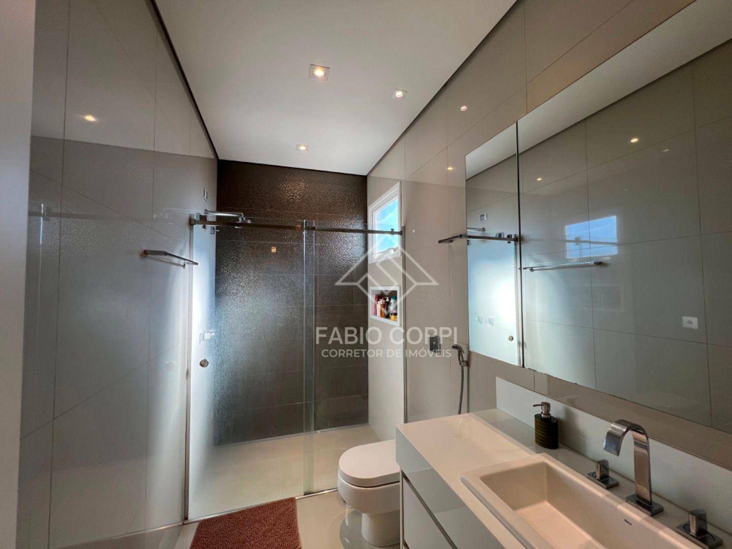 Casa de Condomínio à venda com 4 quartos, 402m² - Foto 32