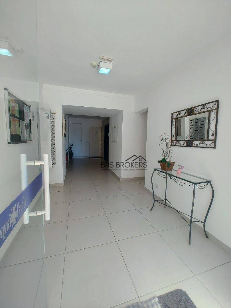 Apartamento à venda com 3 quartos, 65m² - Foto 3