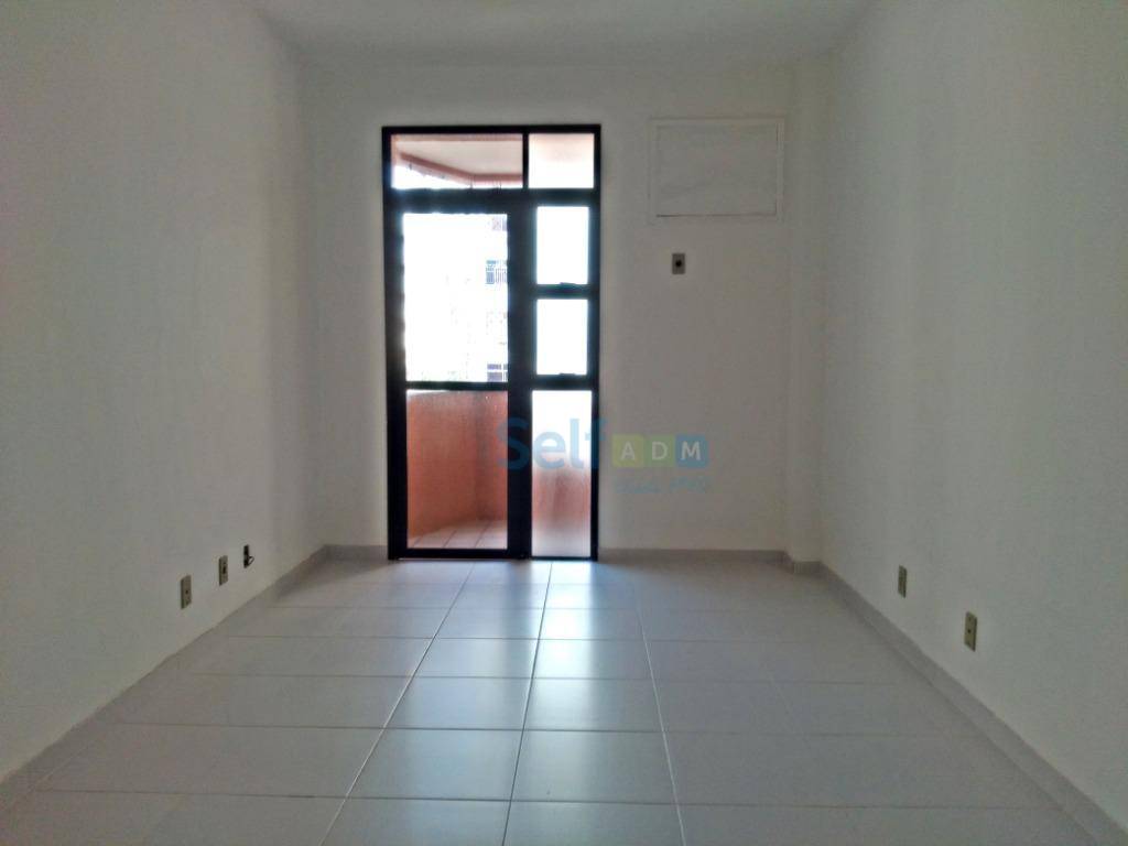 Apartamento para alugar com 4 quartos, 180m² - Foto 4