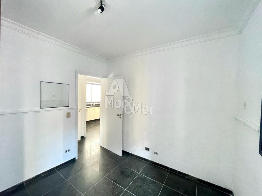 Apartamento à venda com 3 quartos, 137m² - Foto 13