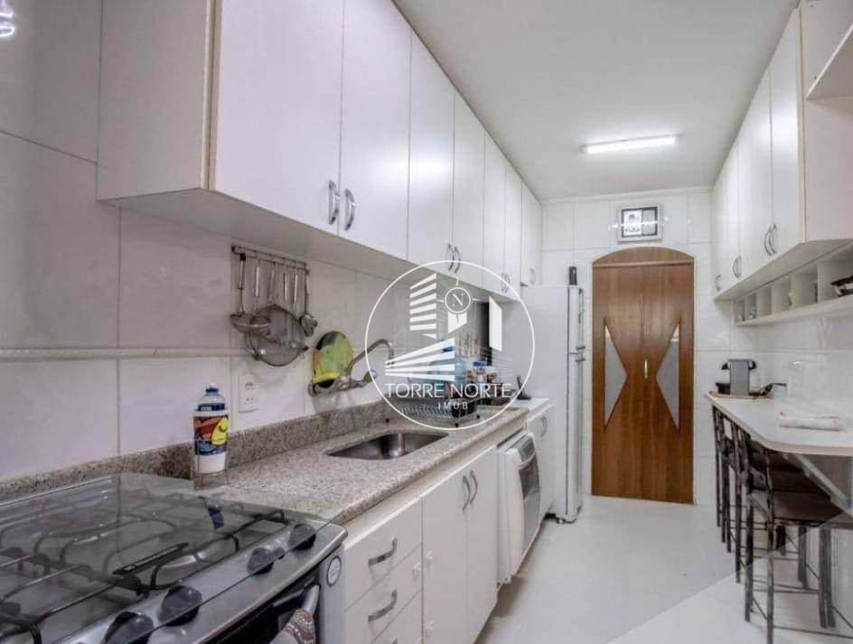 Apartamento à venda com 3 quartos, 130m² - Foto 2