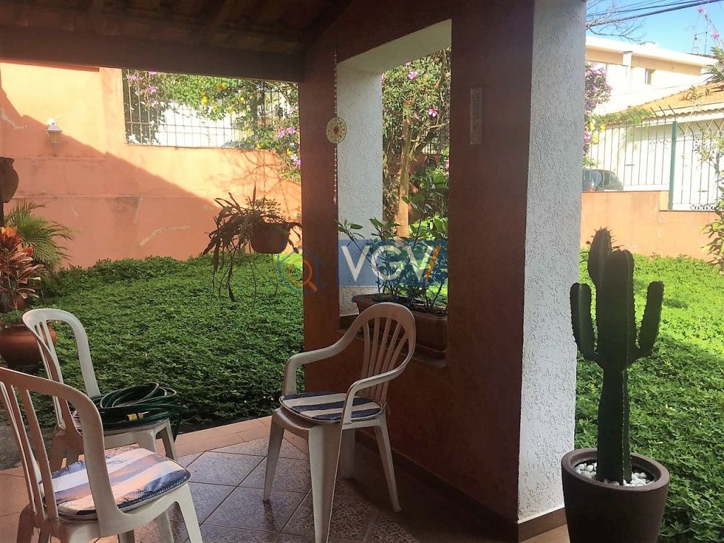 Casa à venda e aluguel com 5 quartos, 300m² - Foto 10