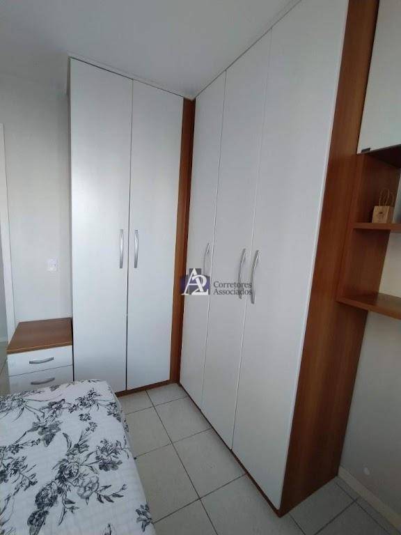 Apartamento à venda com 2 quartos, 68m² - Foto 9