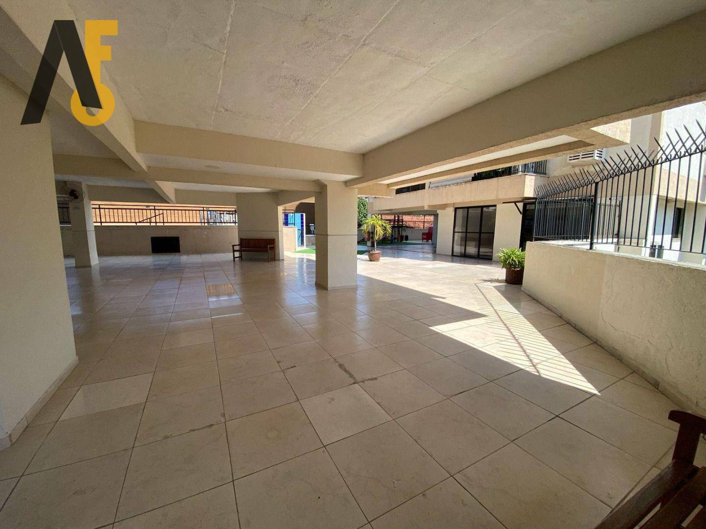 Apartamento à venda com 2 quartos, 63m² - Foto 17