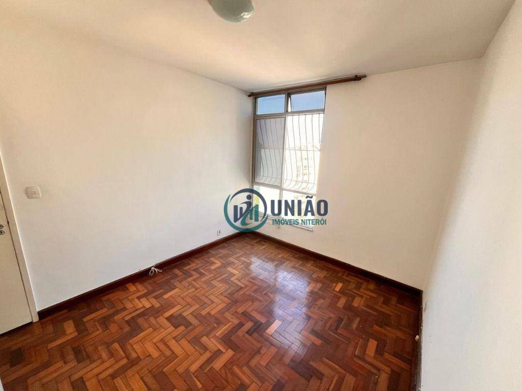 Apartamento à venda com 3 quartos, 130m² - Foto 15